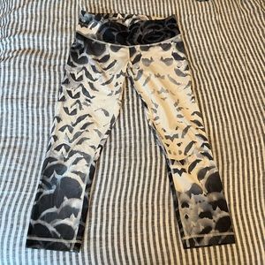 Lululemon Wunder Under Crops